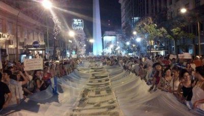El #8N divide a los caceroleros