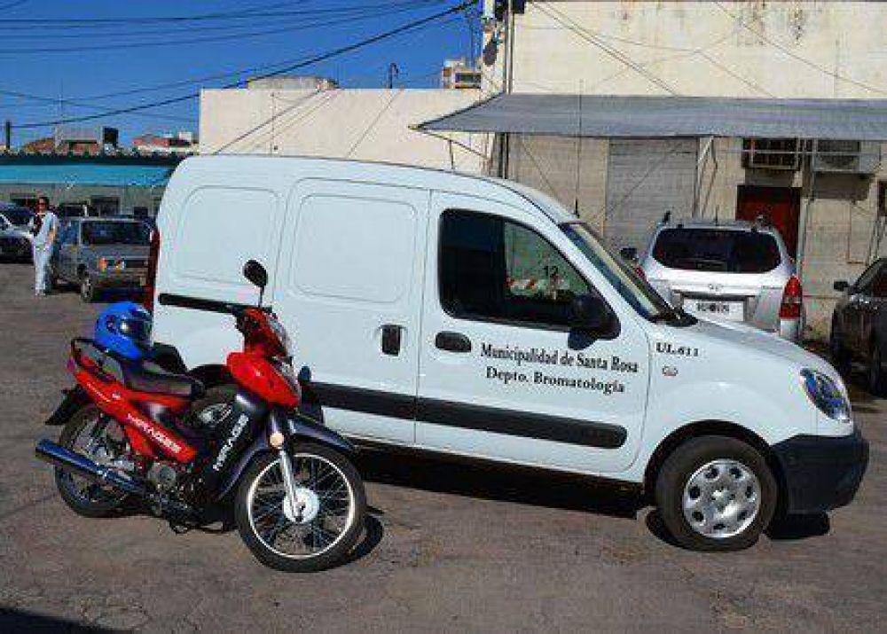 Presentaron nuevos veh�culos para el �rea de Bromatolog�a