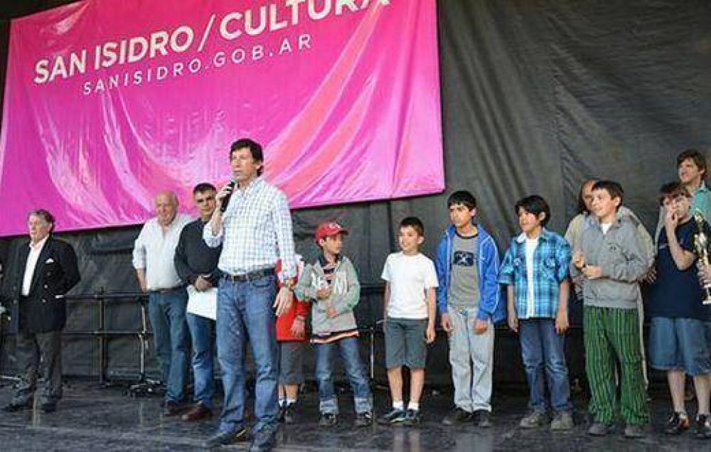 Se realiz� ExpoCultura 2013 en San Isidro