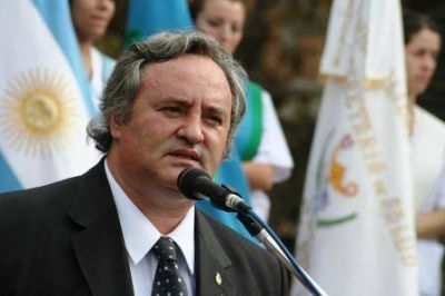 De la Torre: �ni Macri ni Scioli pueden decir que hubo falta de solidaridad por parte de los municipios que hace a�os recibimos la basura� 