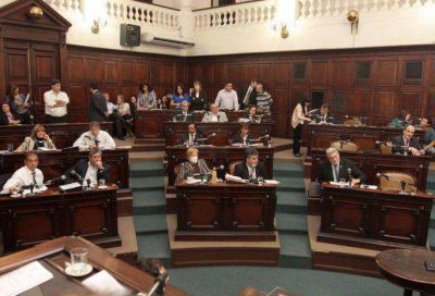 El Senado se apur� y dio media sanci�n al proyecto para mejorar la seguridad en los taxis