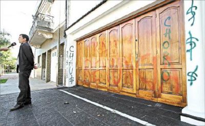 �Vivo bajo amenazas constantes�
