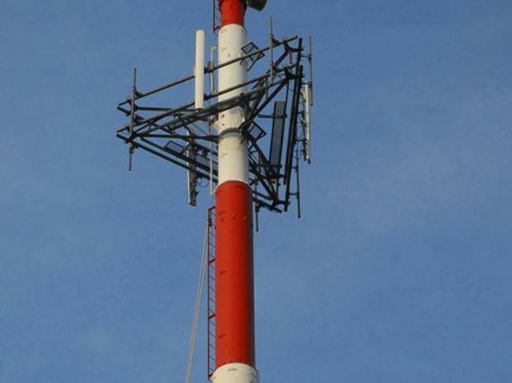 Instalan 54 antenas y renuevan otras para mejorar el servicio de celulares