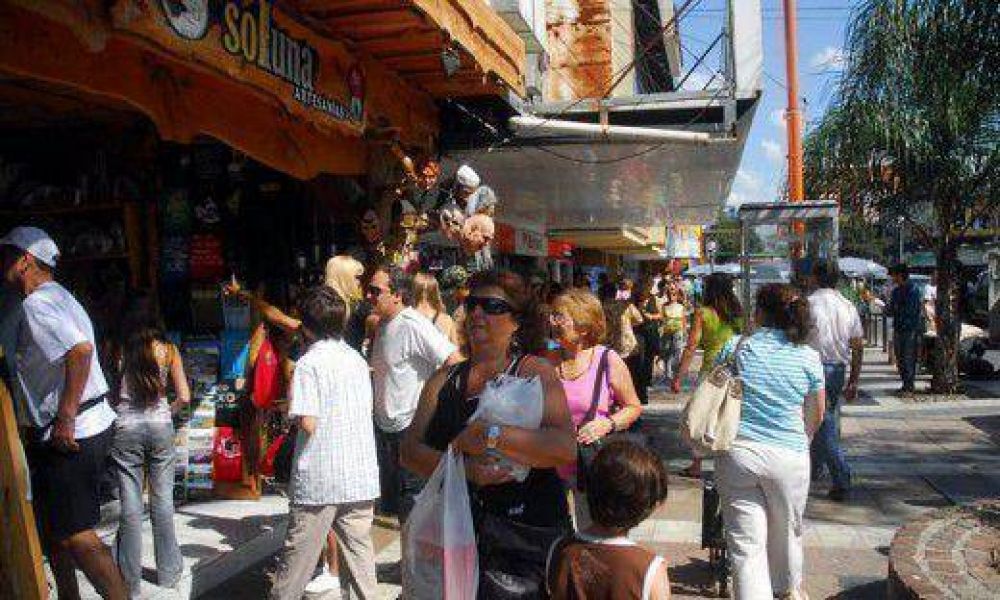 C�mara de Turismo pidi� rever la fecha del comienzo del ciclo lectivo en C�rdoba