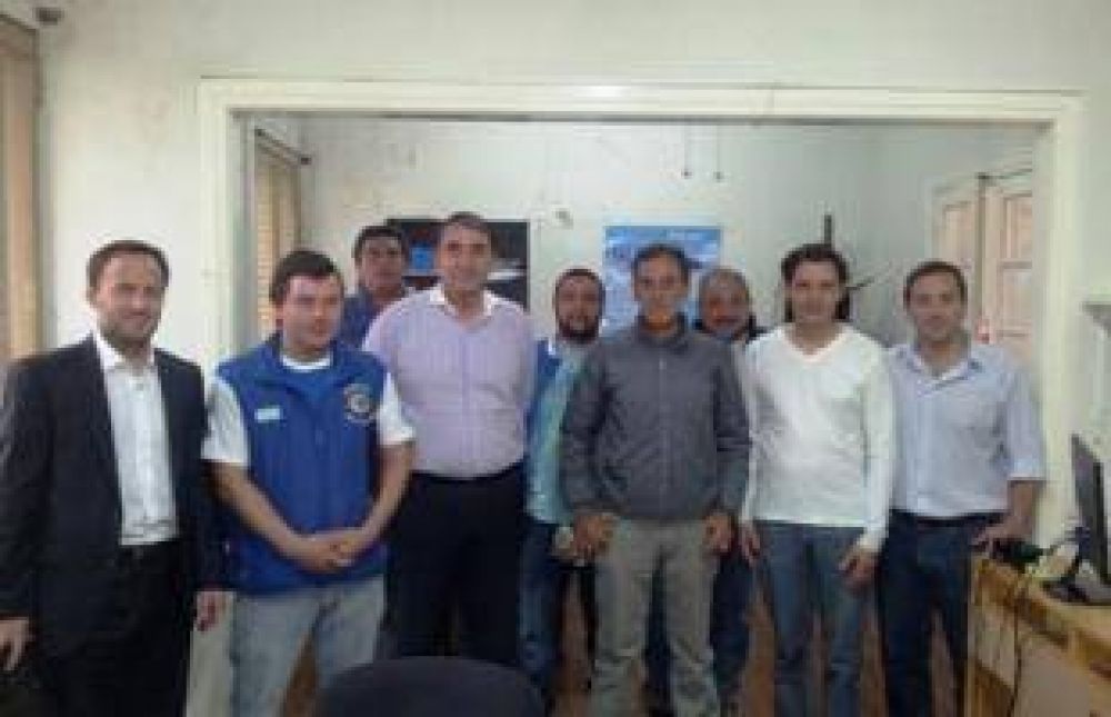 Cheyllada se reuni� con representantes de gremios portuarios