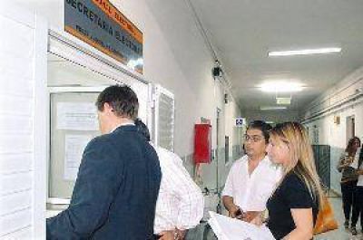 Se anotaron cinco frentes para competir en las elecciones de gobernador y vicegobernador
