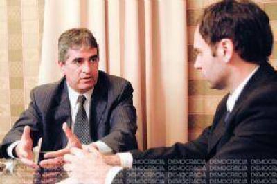 Andr�s Rosa: �No hay d�nde contener a los menores que cometen delitos�