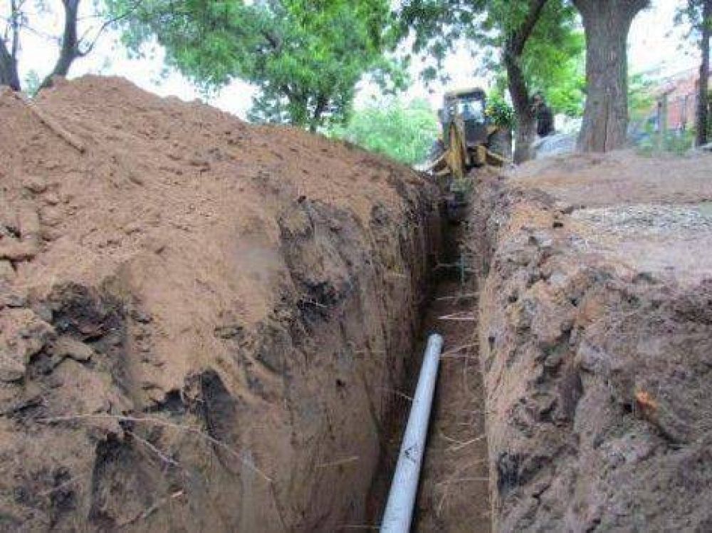 Agua y cloacas para m�s vecinos y barrios de la ciudad