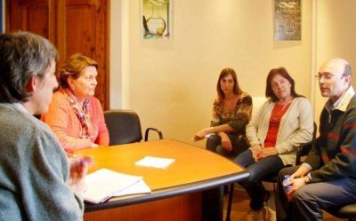 Chiocconi y directivos del Conicet recorrieron las nuevas instalaciones del organismo de investigaci�n