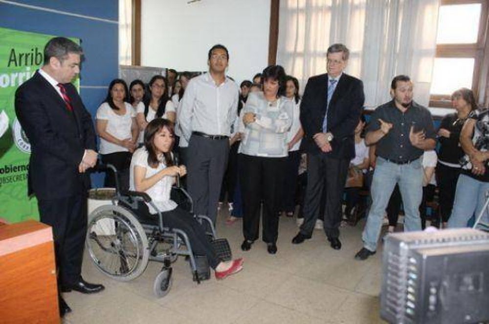 Dos discapacitados, con el sue�o laboral cumplido