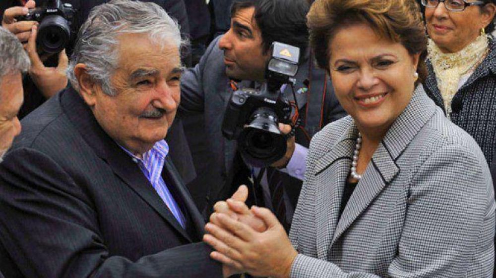 Mujica viaja este viernes a Brasil para reunirse con Rousseff
