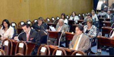 Presupuesto 2014 prevee planta de 34 mil empleados