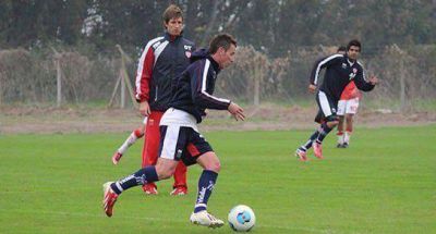 Emanuel Moreno ser� titular en Uni�n