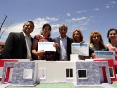 Adjudicar�n la construcci�n de 500 viviendas en Villa Mercedes