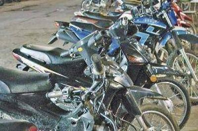 En menos de 2 a�os se sumaron 46.000 motos al tr�nsito de Santiago, casi 70 por d�a