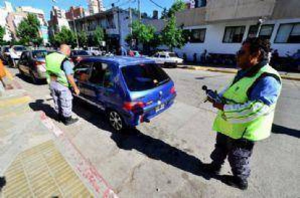 Contin�an los controles a veh�culos por la emisi�n de ruidos molestos