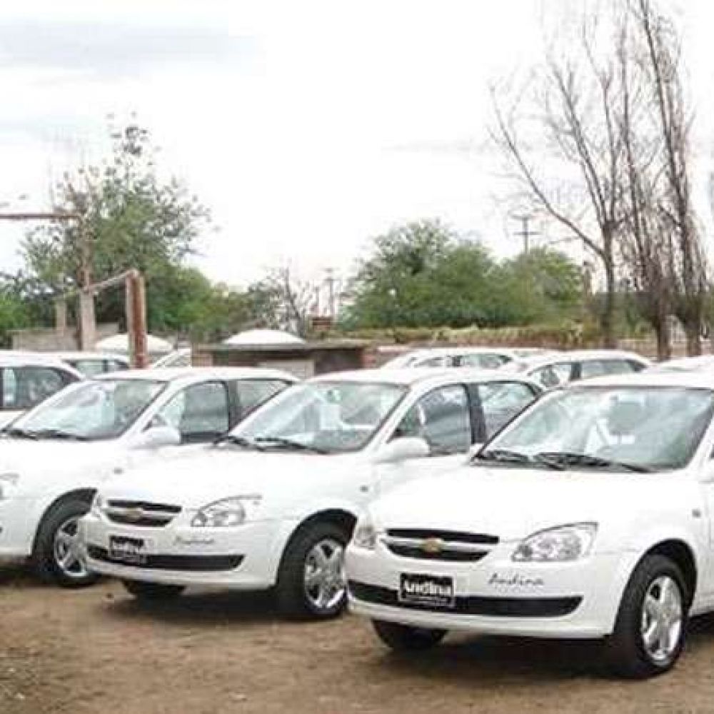 En poco tiempo estar�n circulando los 100 nuevos taxis