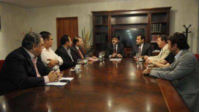 Convenio entre la Legislatura y la UTN para perfeccionar al personal de la C�mara