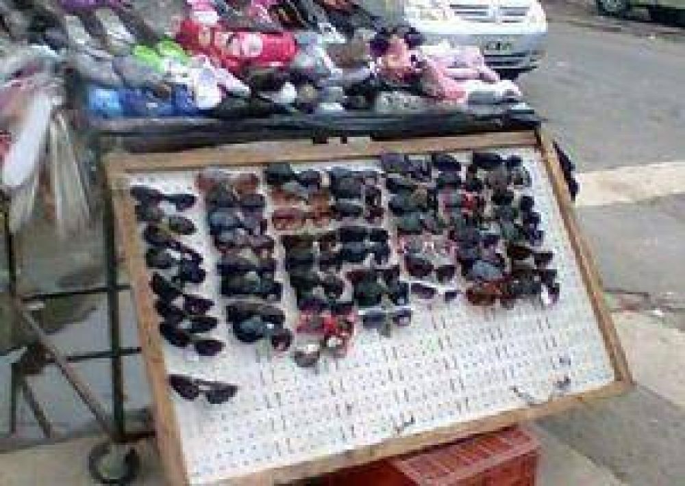 Proh�ben la venta de anteojos en la v�a p�blica y en lugares no autorizados