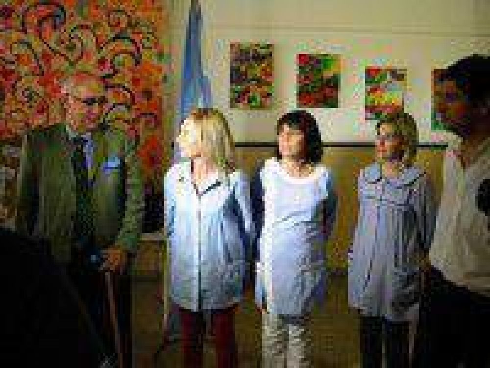 Carlos Gorosito entreg� un subsidio al Jard�n N� 901