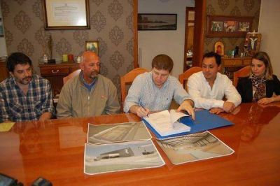 Melella firm� el llamado a licitaci�n para la construcci�n del �Skate & Bike Park� de la ciudad 
