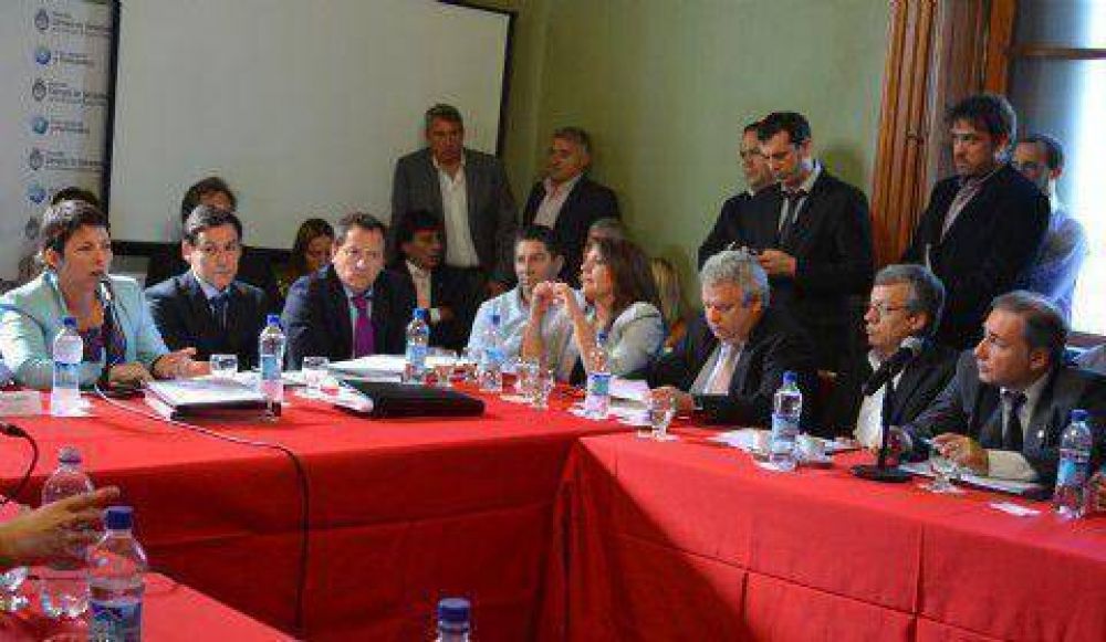 Presupuesto 2014: el oficialismo y el massismo tironean por la contribuci�n a Seguridad