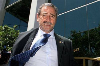 Un fiscal pidi� la indagatoria de Ricardo Jaime por apropiarse de dos autos p�blicos
