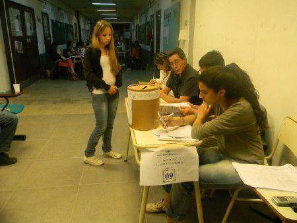 Elecciones: habr� segunda vuelta el 27 de noviembre