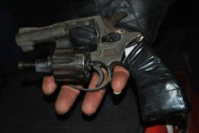 Apresaron a motociclistas que circulaban armados