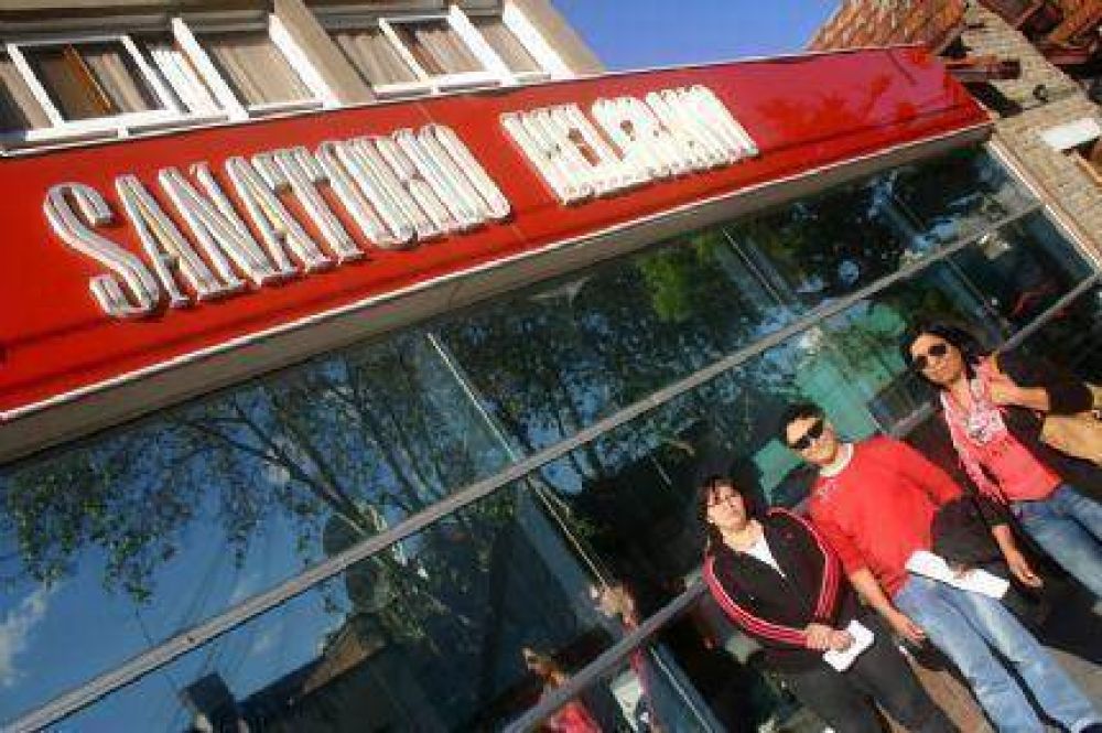 Iniciaron una medida de fuerza en el Sanatorio Belgrano por el atraso de los salarios