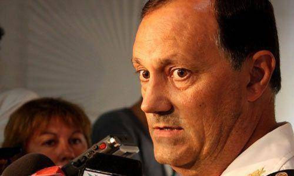 Ins�lito: nuevamente cambian al jefe Departamental de polic�a