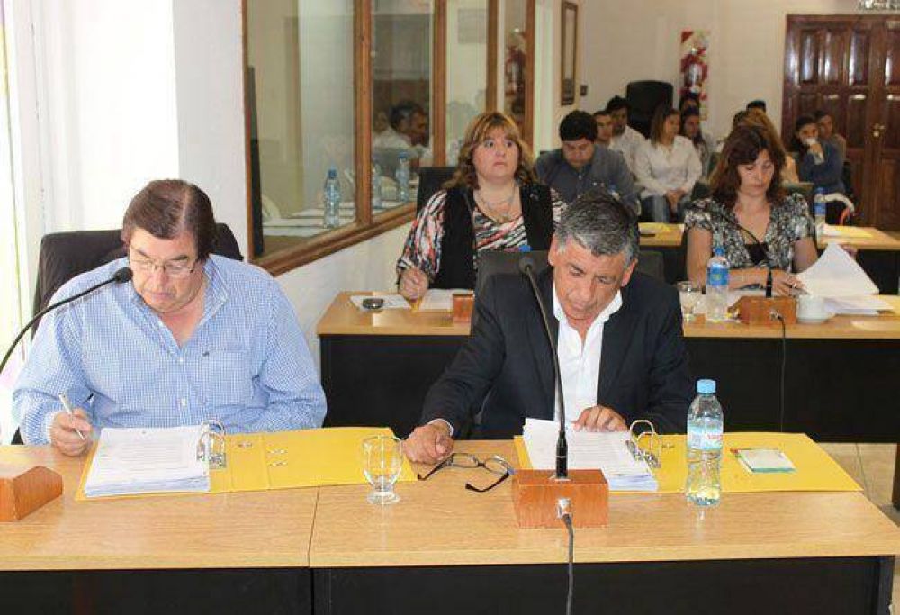 El CD de Pico aprob� un aumento de tasas del 24%