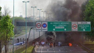 75 piquetes en un mes