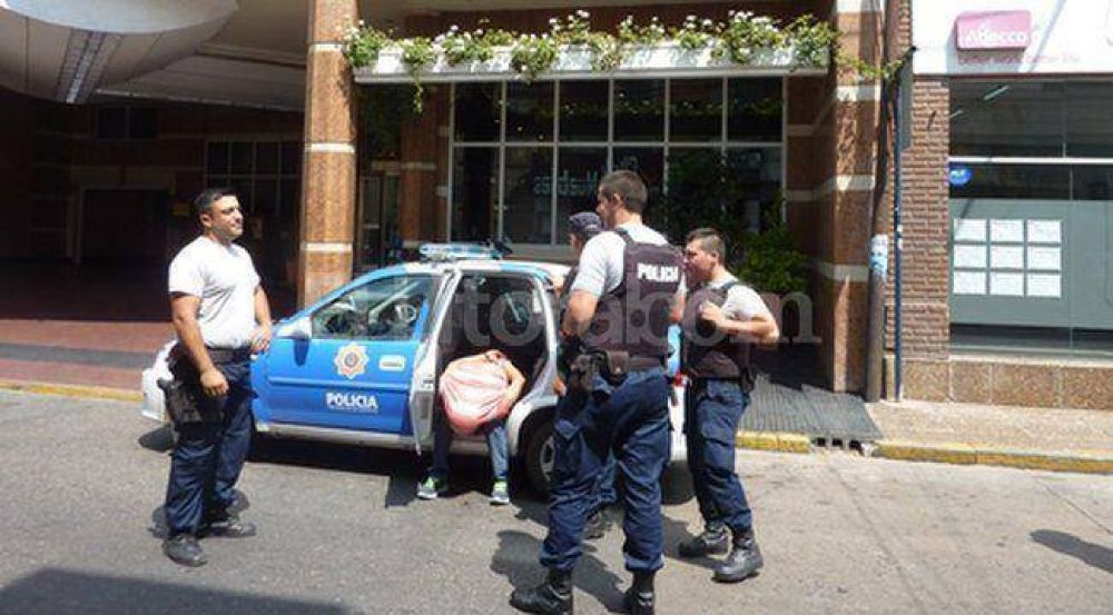 Capturan a un ladr�n en pleno centro