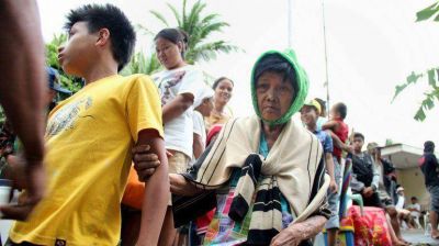 Filipinas: el tif�n Haiyan dej� al menos tres muertos