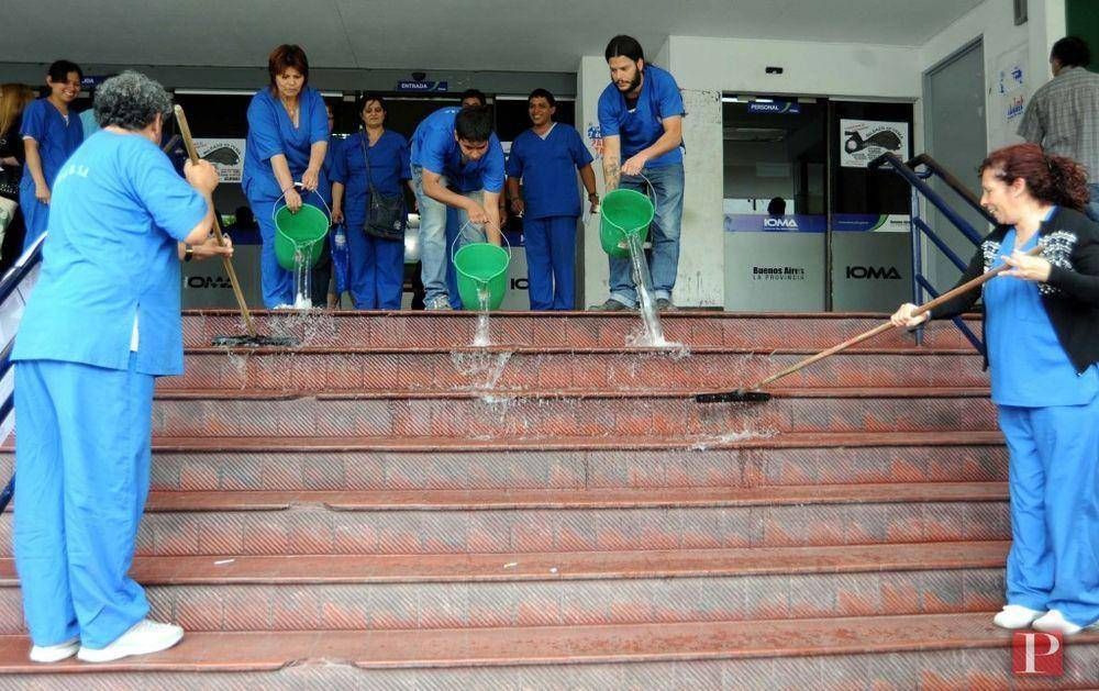 IOMA: tercerizados exponen la crisis de la instituci�n