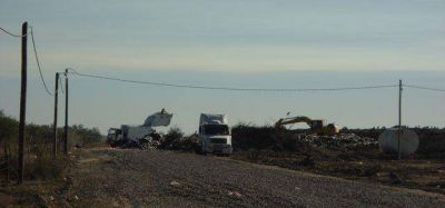 Se va Camau sin hacer caso a una orden judicial para que limpie el basural que dej� LUSA en ruta 12	