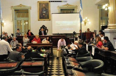 Media sanci�n para la ley que reforma el gabinete de ministros