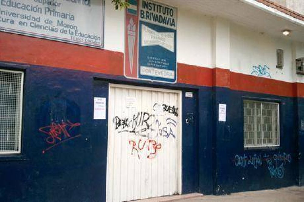 El chico que dispar� en el aula estaba bajo tratamiento y ya hab�a tenido incidentes en el colegio