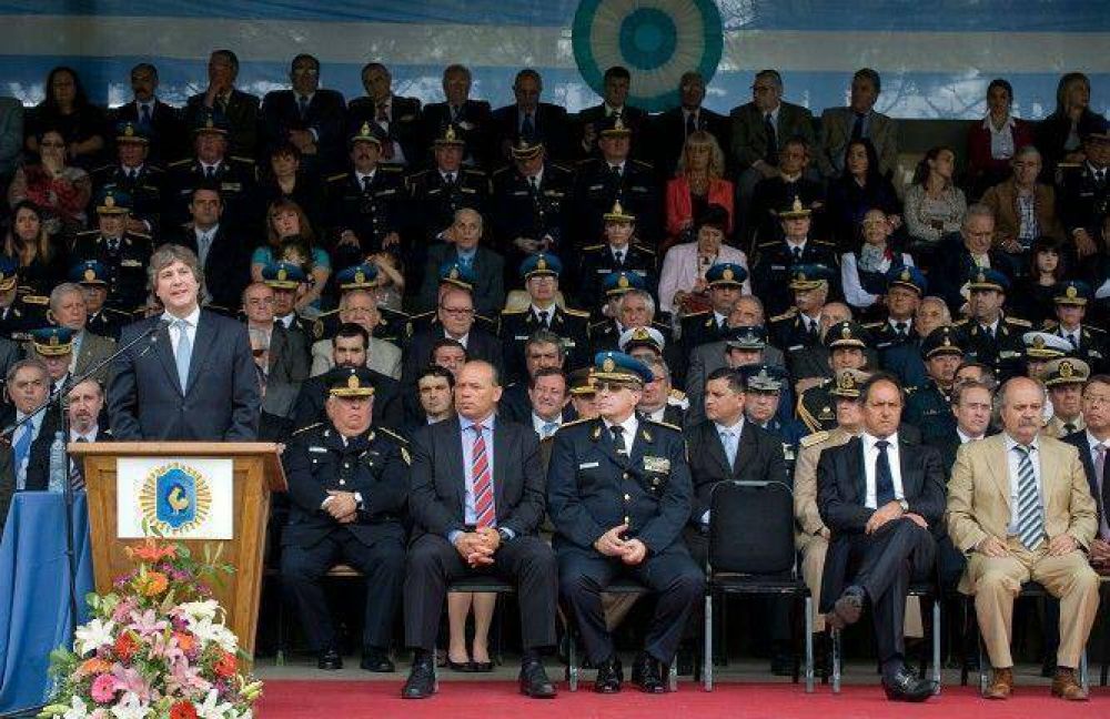 Boudou pidi� a la Polic�a Federal "compromiso con el pueblo argentino"