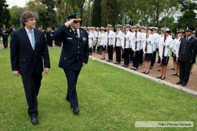 Boudou pidi� a la Polic�a Federal "compromiso con el pueblo argentino"