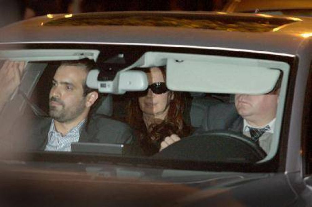 Cristina Kirchner recibi� el alta "neurol�gica y quir�rgica"