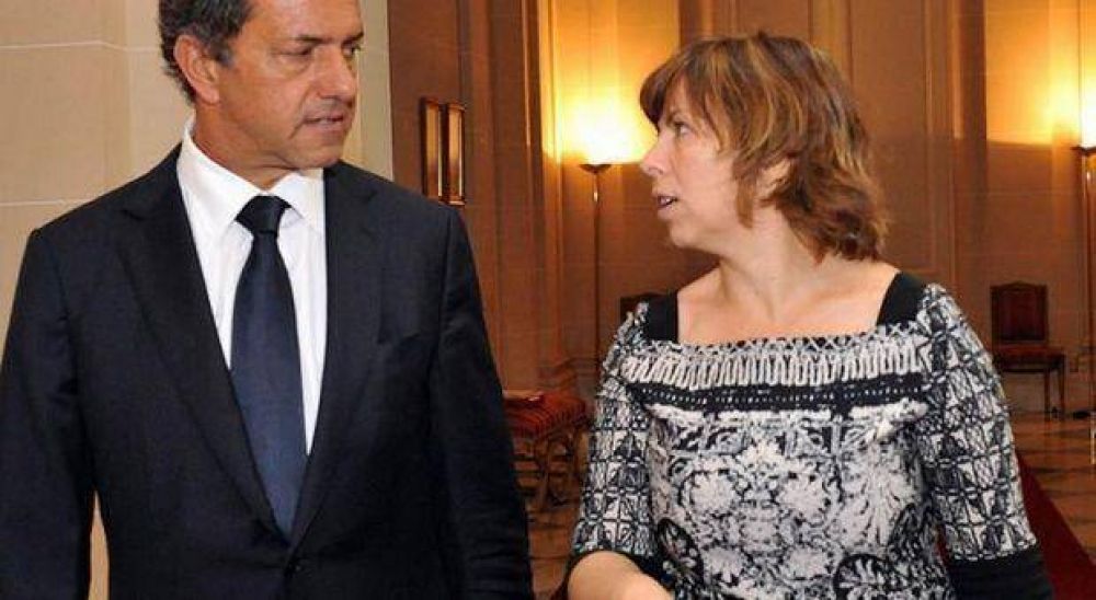 En cruzada tuitera, la ministra Silvina Batakis retruc� las cr�ticas de intendentes massistas