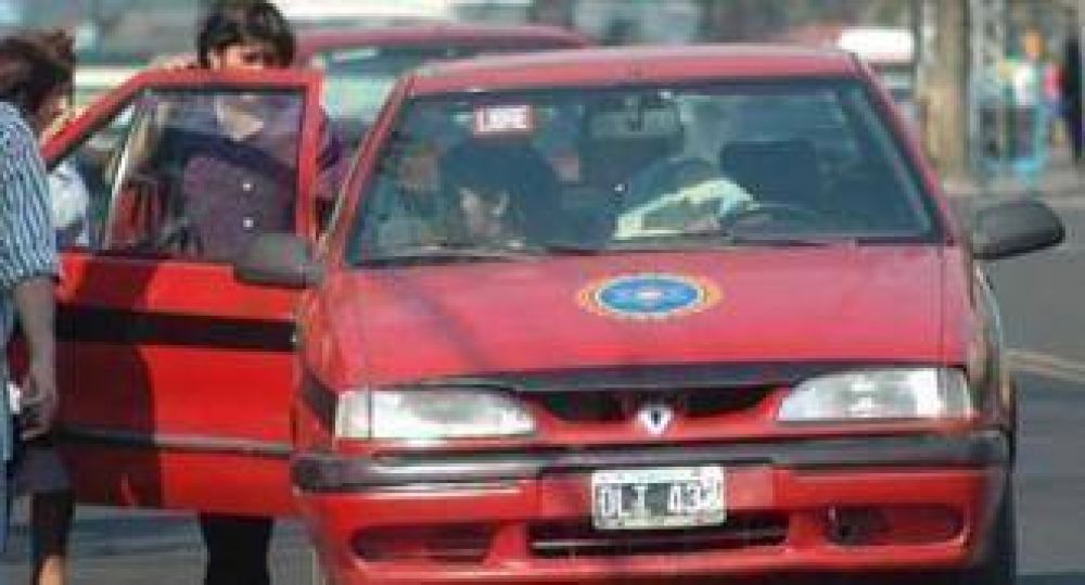 Taxistas suspenden las medidas de fuerza hasta la semana que viene
