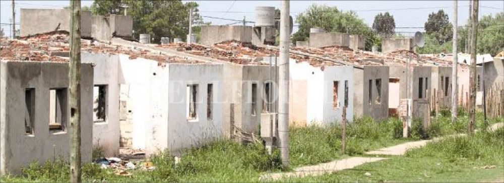 Desmantelaron viviendas de Santa Rita durante el desalojo