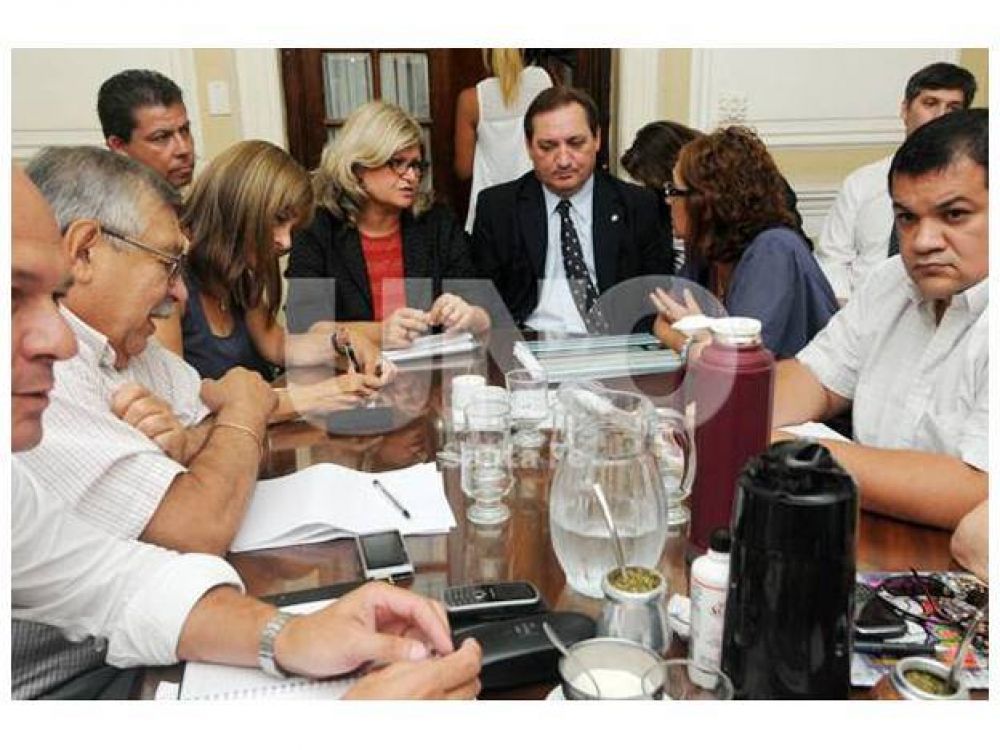 En febrero del pr�ximo a�o habr� aumentos para los docentes