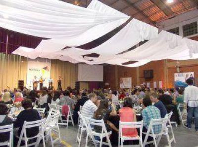 Colorida velada a beneficio del programa de atenci�n de ni�os de la calle