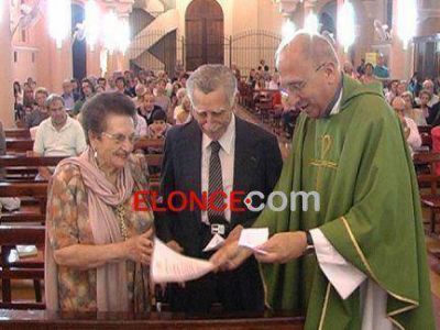 El Papa envi� un saludo especial a un matrimonio de Paran� que cumpli� 70 a�os de amor 