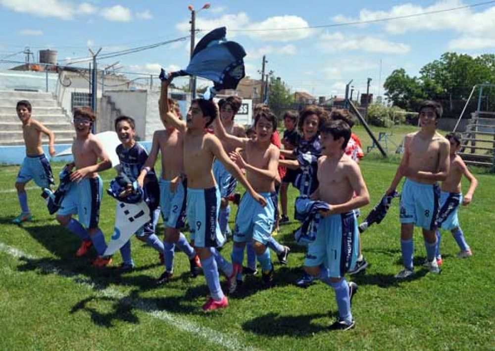 Copa Infoeme: Ferro, CEO y Estudiantes gritaron campe�n