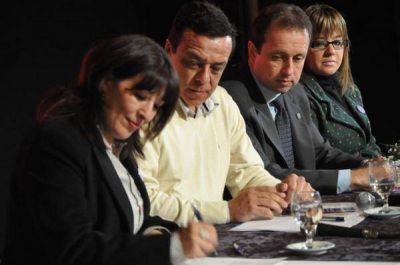 El municipio da vueltas para asistir a la familia de Fernanda Rodr�guez